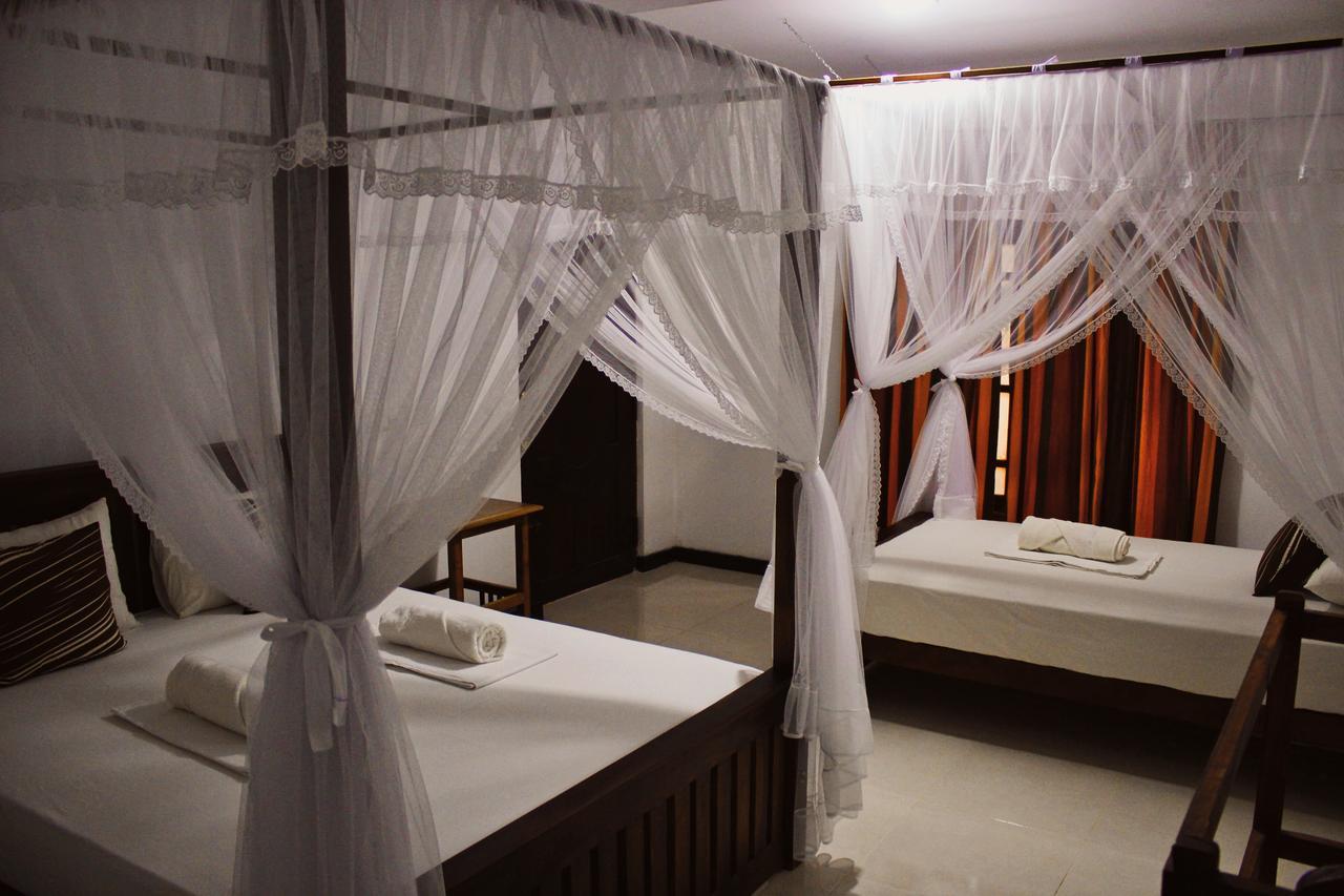Sigiriya Lahiru Homestay Extérieur photo