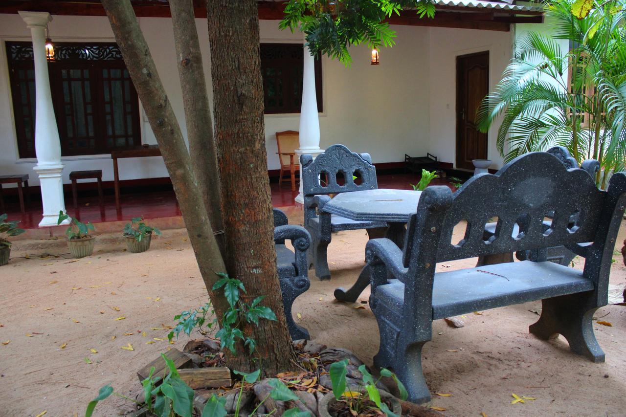 Sigiriya Lahiru Homestay Extérieur photo