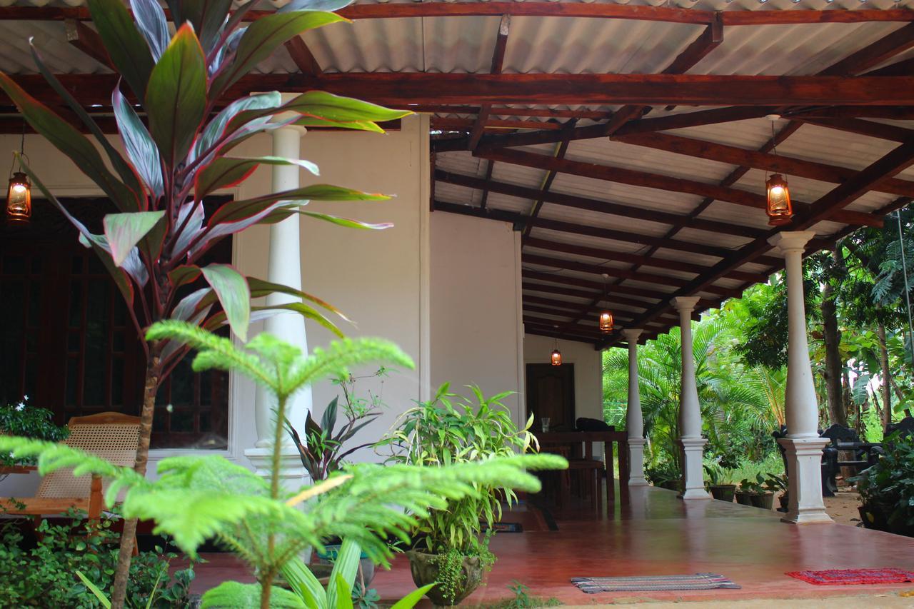Sigiriya Lahiru Homestay Extérieur photo